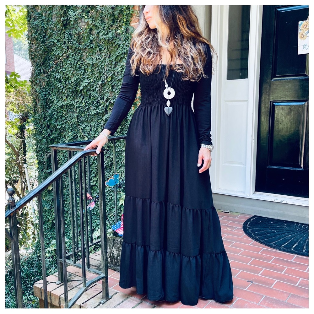 Must have Off -Shoulder Tiered Maxi dress - Picture 9 of 12